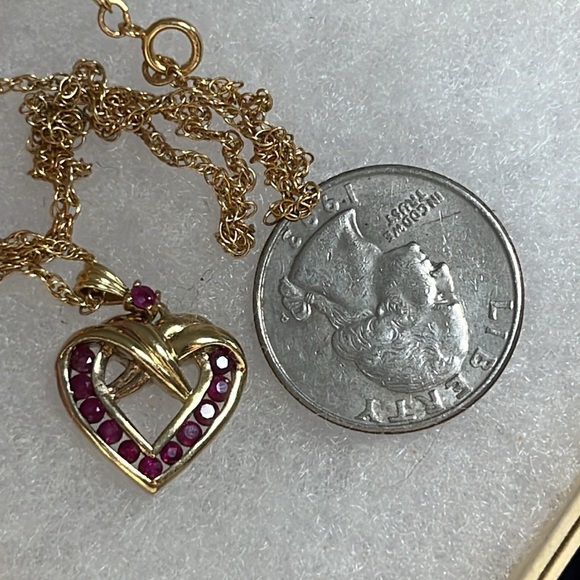 18k yellow gold plated heart necklace. - Picture 5 of 5